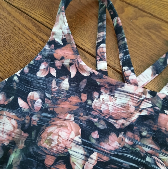 Lululemon Energy Bra Nulux, Peony, Size 4 - Picture 7 of 8